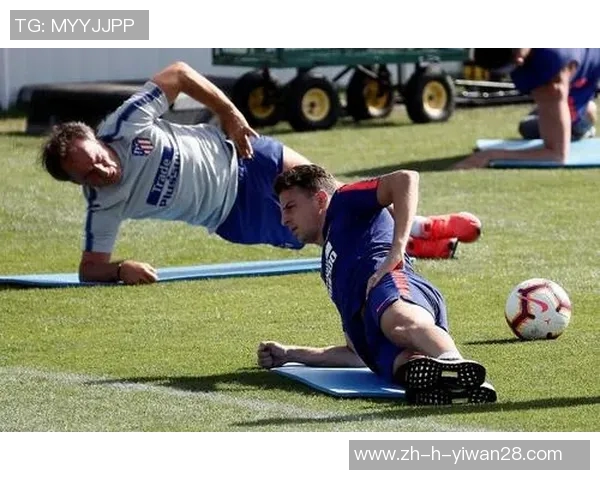 拜仁训练场聚焦核心球星带领全队刻苦备战新赛季挑战